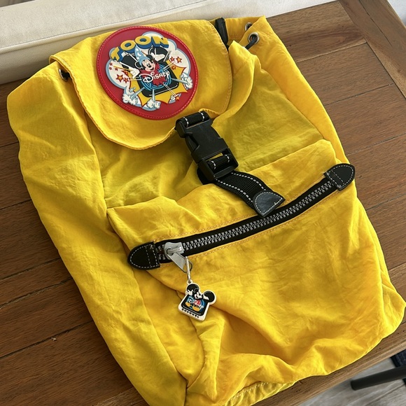 Vintage Disney Toon Toown   Mickey Mouse yellow nylon  Backpack, 90’s, vintage - Picture 2 of 13